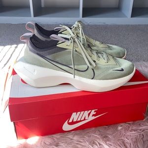 Nike Vista Lite Sneaker